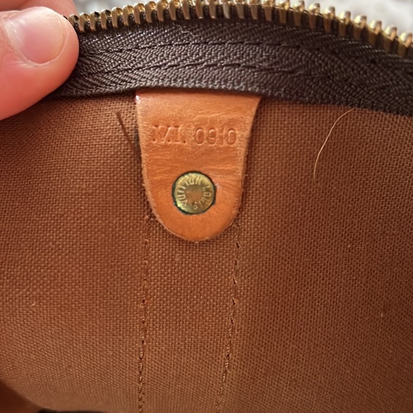 Verified Authentic vintage (Jan1990) Louis Vuitton Keepall 50 in Monogram Canvas - Picture 6 of 10